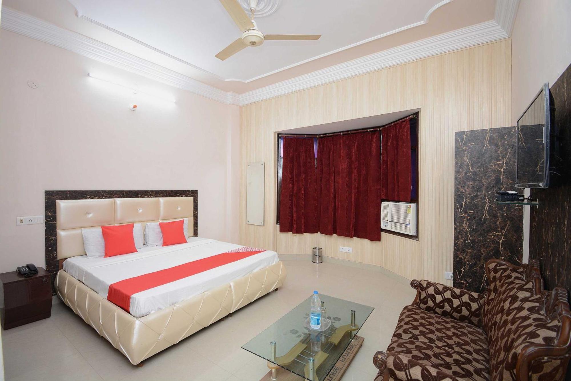 Hotel Asia Palace Pathankot Exterior photo